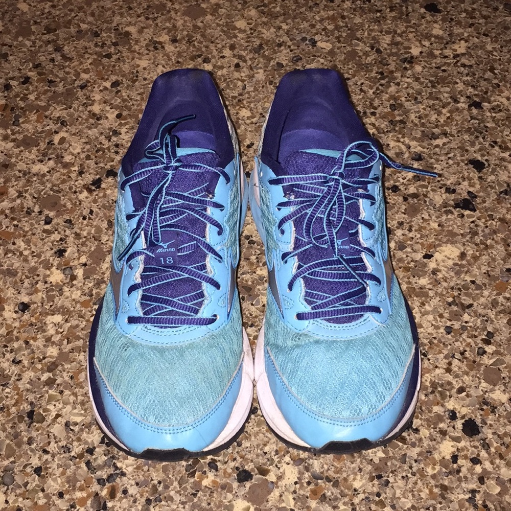 Mizuno Womens Tennis Shoes